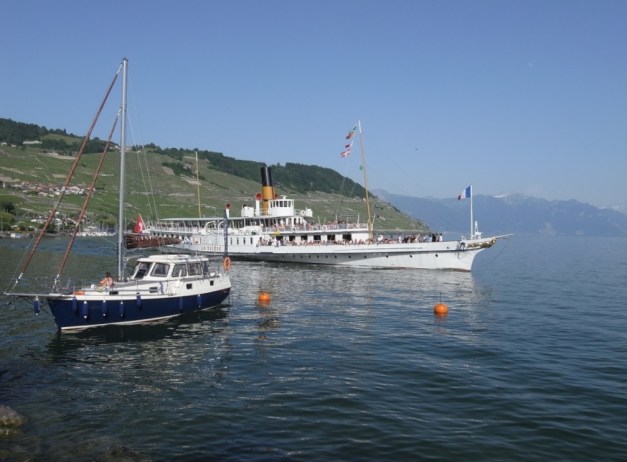 Voillier à Salon de pont